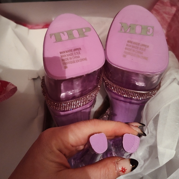 YRU Xtra Qrystal Tip Me Lavender Heels - Picture 8 of 10